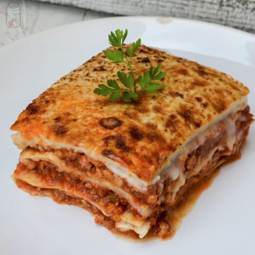 How to Store Lasagna Cooked or not【 2024 】• Keep and Store