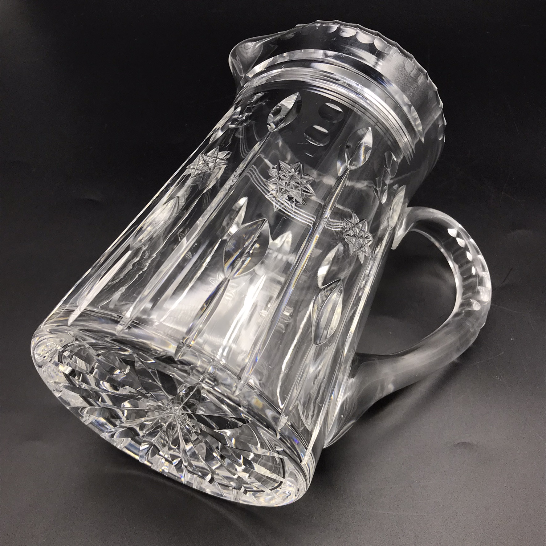 Super Quality Vintage CutCrystal Water Jug Keepsakes