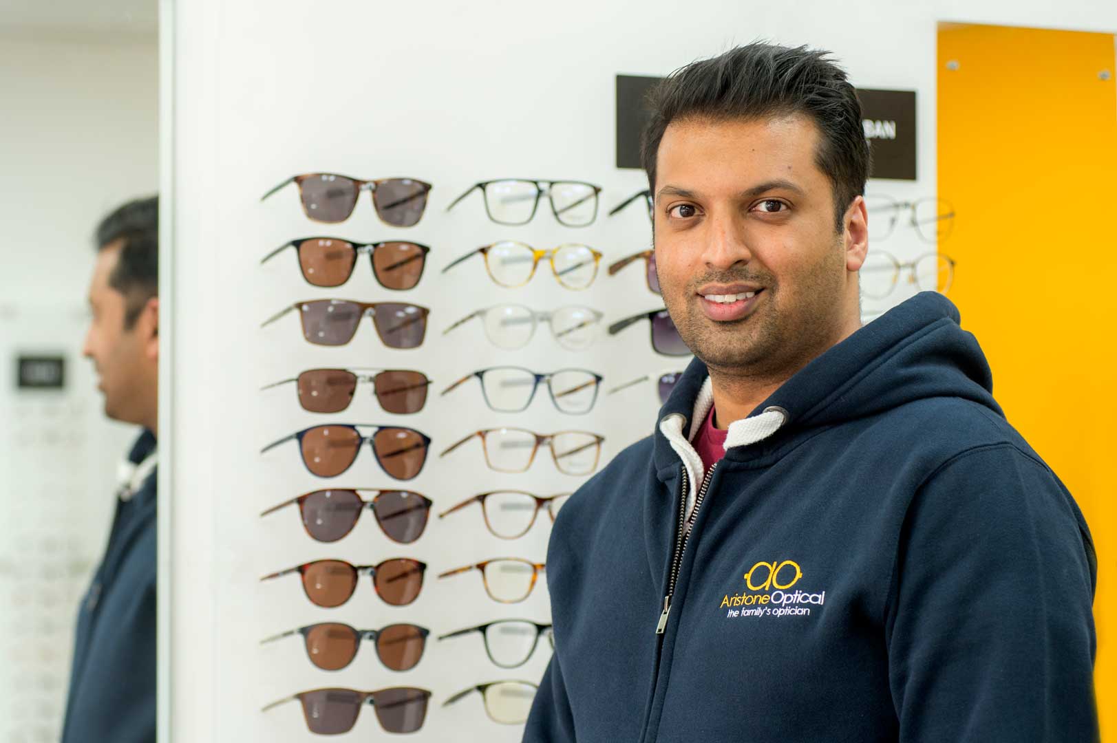 Fulham Opticians Aristone Fulham’s Friendly Family Optician Keep