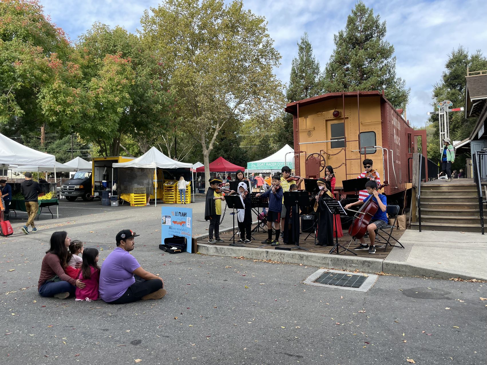 Danville Farmer’s Market Fundraiser for Oakland Zoo Keepviolinin