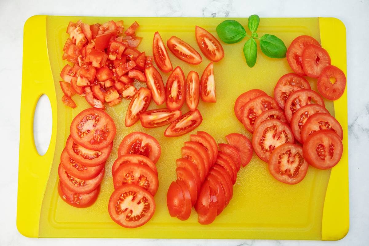 How To Cut A Tomato In 3 Ways With Expert Tips And Tricks