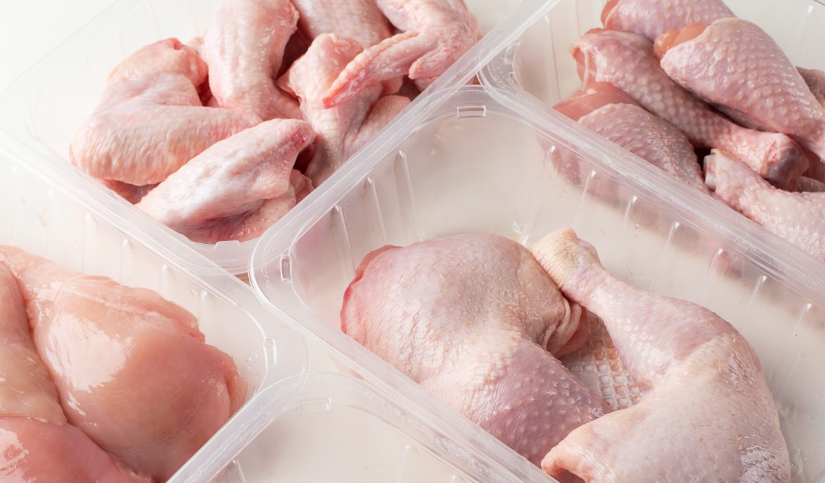 How Long Can Thawed Chicken Stay In The Fridge? Best Guide