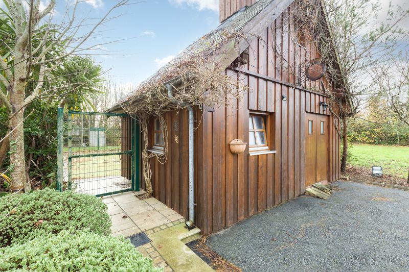 Larchwood Lodge, Pembrokestown, Duncormick, Co. Wexford Kehoe & Assoc