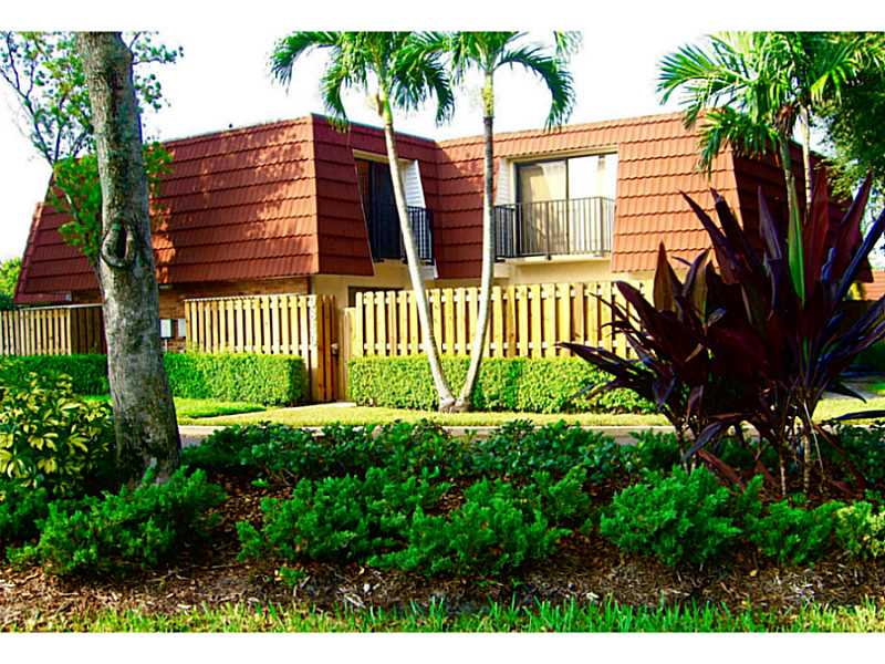 Just Sold in Waterford Courtyards in Plantation Keith Hasting