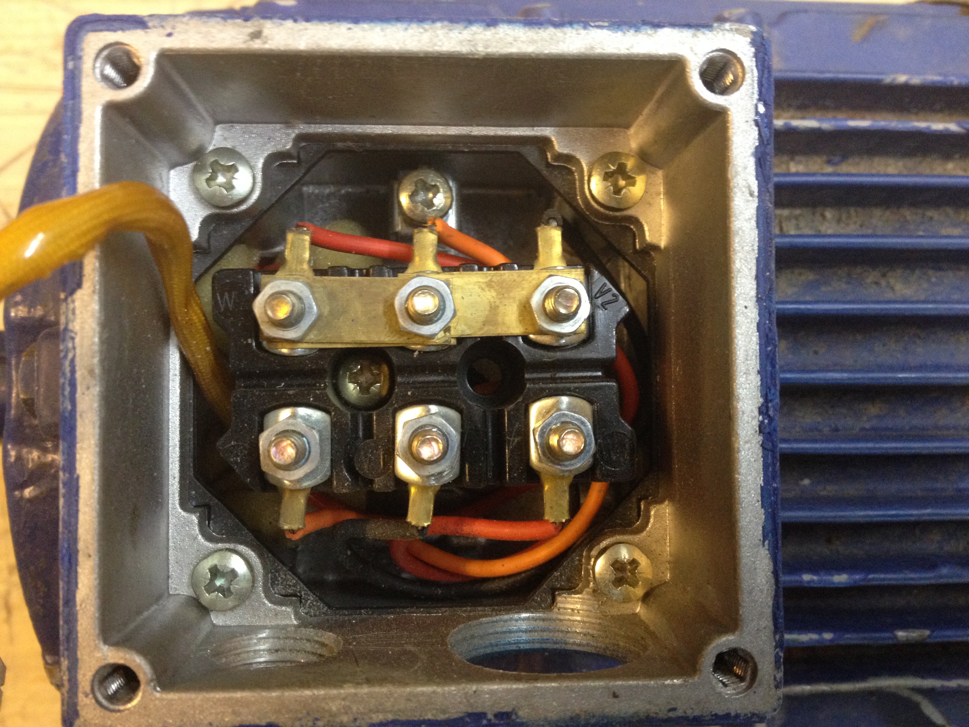 Wie betreibe ich einen 400 V Motor an 230 V Die Steinmetzschaltung Der Kellerwerker