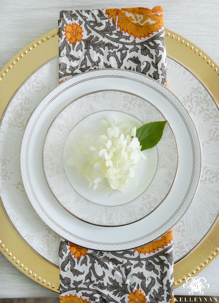 The Difference One Napkin Can Make in a Place Setting Kelley Nan