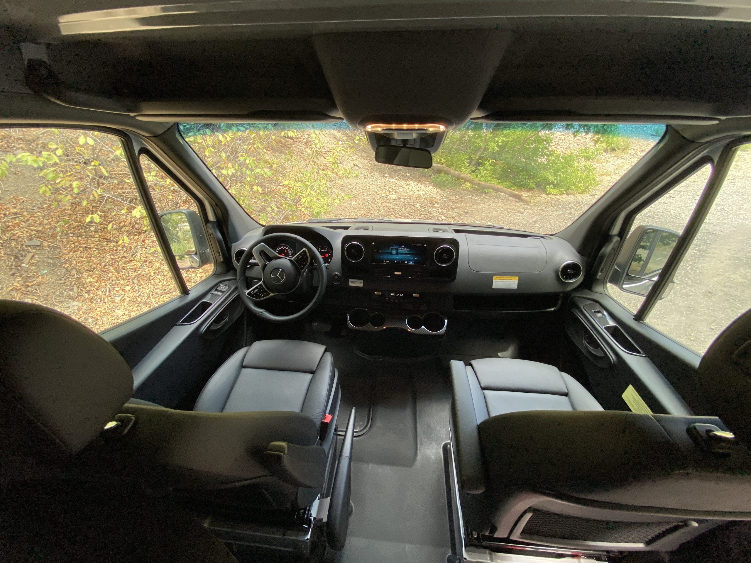 2022 Winnebago Revel Kellville Vans