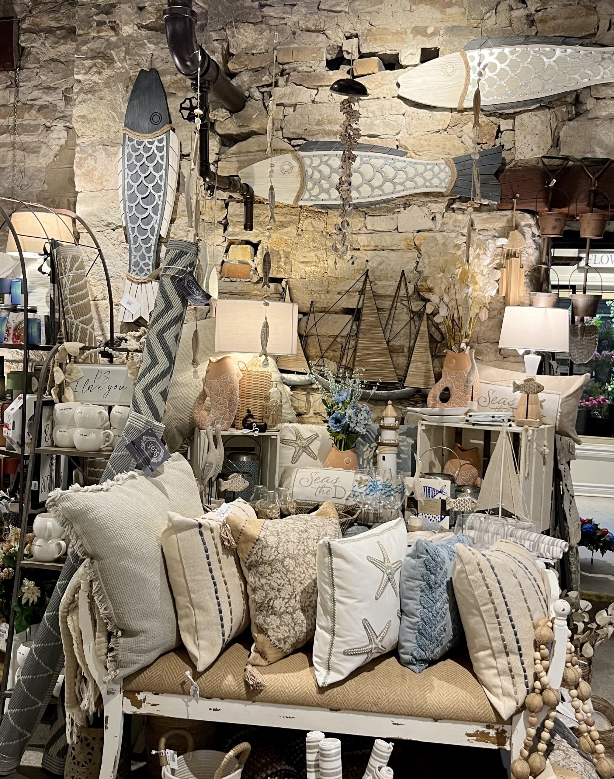 Cottage Decor Kelly's Flowers & Gift Boutique