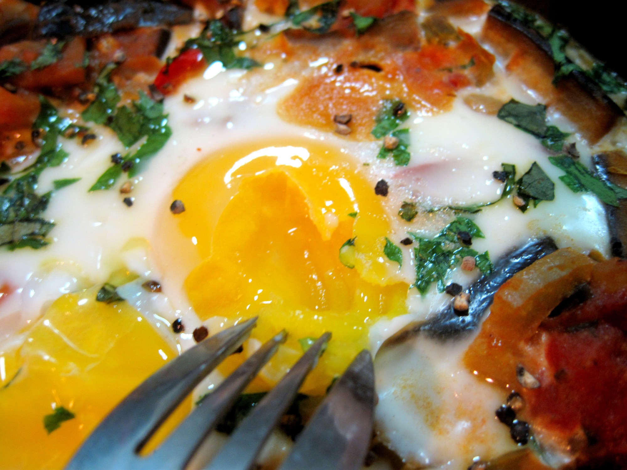 Spanish Style Baked Eggs Kelly Siew Cooks