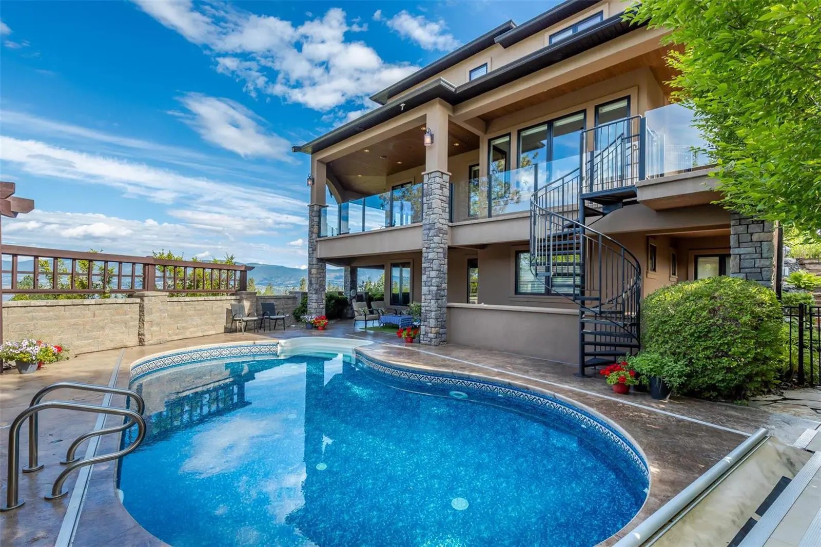 Luxury Real Estate in Kettle Valley & Upper Mission Kelowna Kelowna