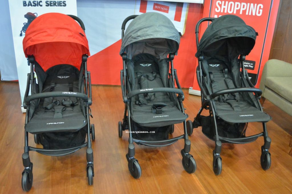 Hamilton Ezze, Stroller yag Cocok untuk Traveling Bersama