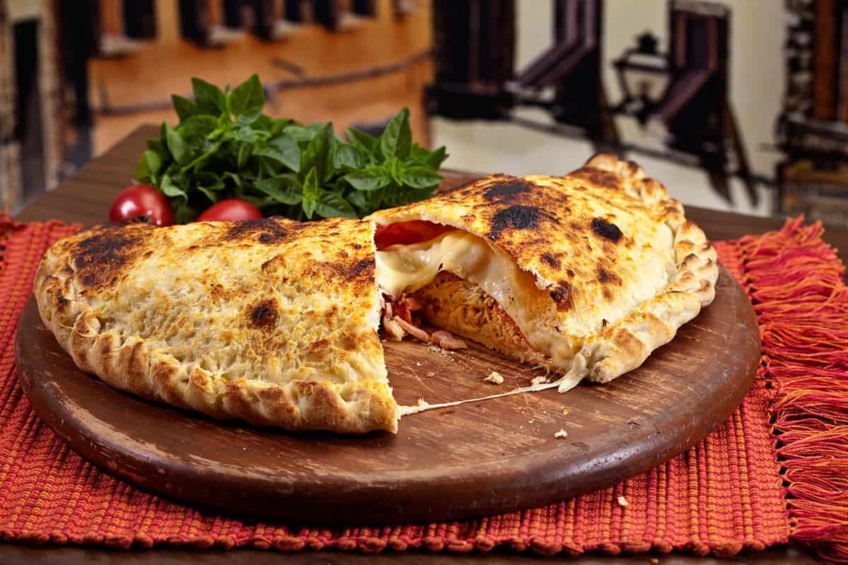 9 Suatu Restoran Menjual Dua Jenis Pizza