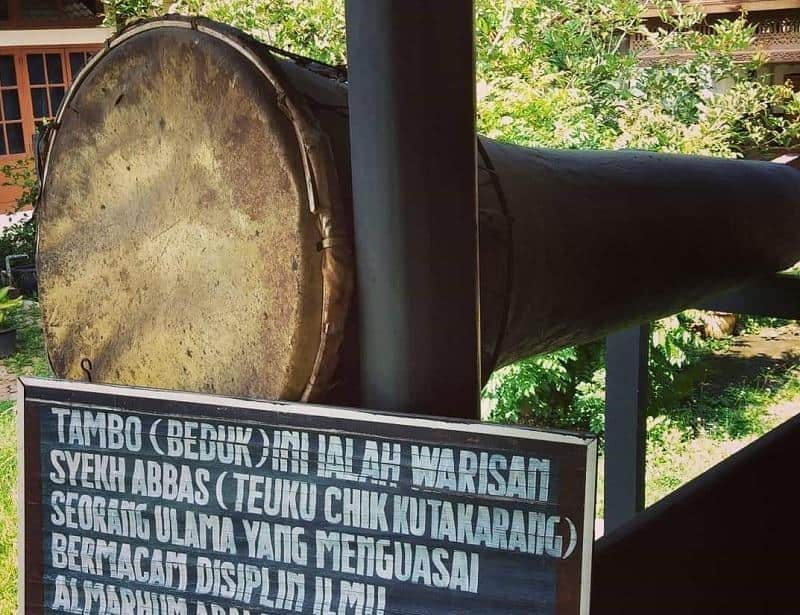 10 Jenis Alat Musik Aceh dari yang Dipukul Hingga Digesek