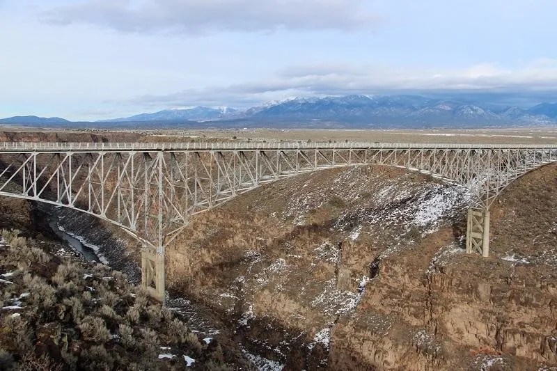Inilah 10 Tempat Bungee Jumping Tertinggi di Dunia
