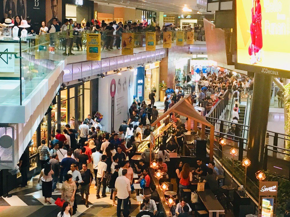 Why Are Singapore Malls So Squeezy? Kelvestor