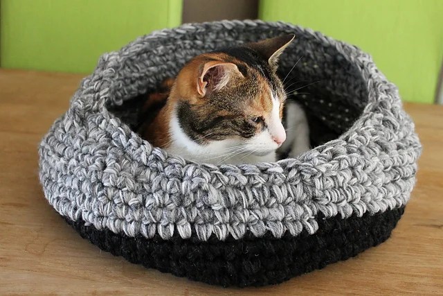 ¡Alerta catlovers! camas para gatos en trapitos y tejidos increíbles