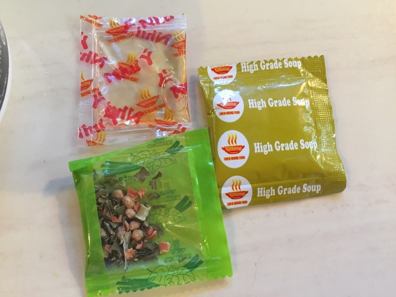 業務スーパー インスタントフォー 70g ベトナム直輸入 業務スーパーの商品をレポートするブログ