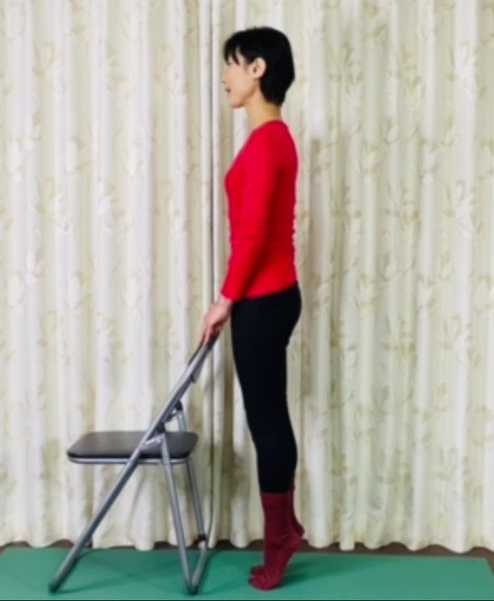 フットワークが軽くなる“つま先足踏み” 株式会社健康サポートスタジオ
