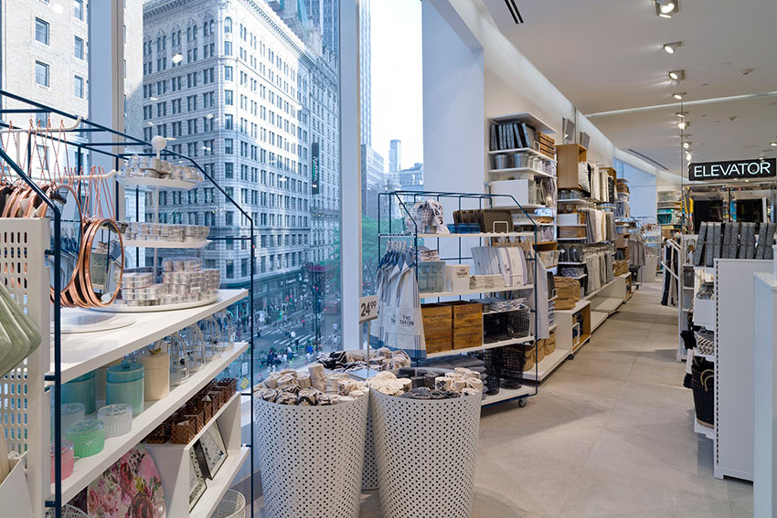 H&M Herald Square Park Architects