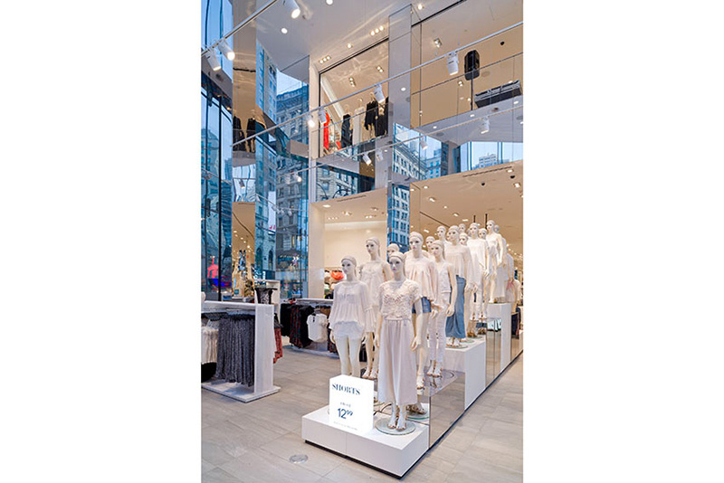 H&M Herald Square Park Architects