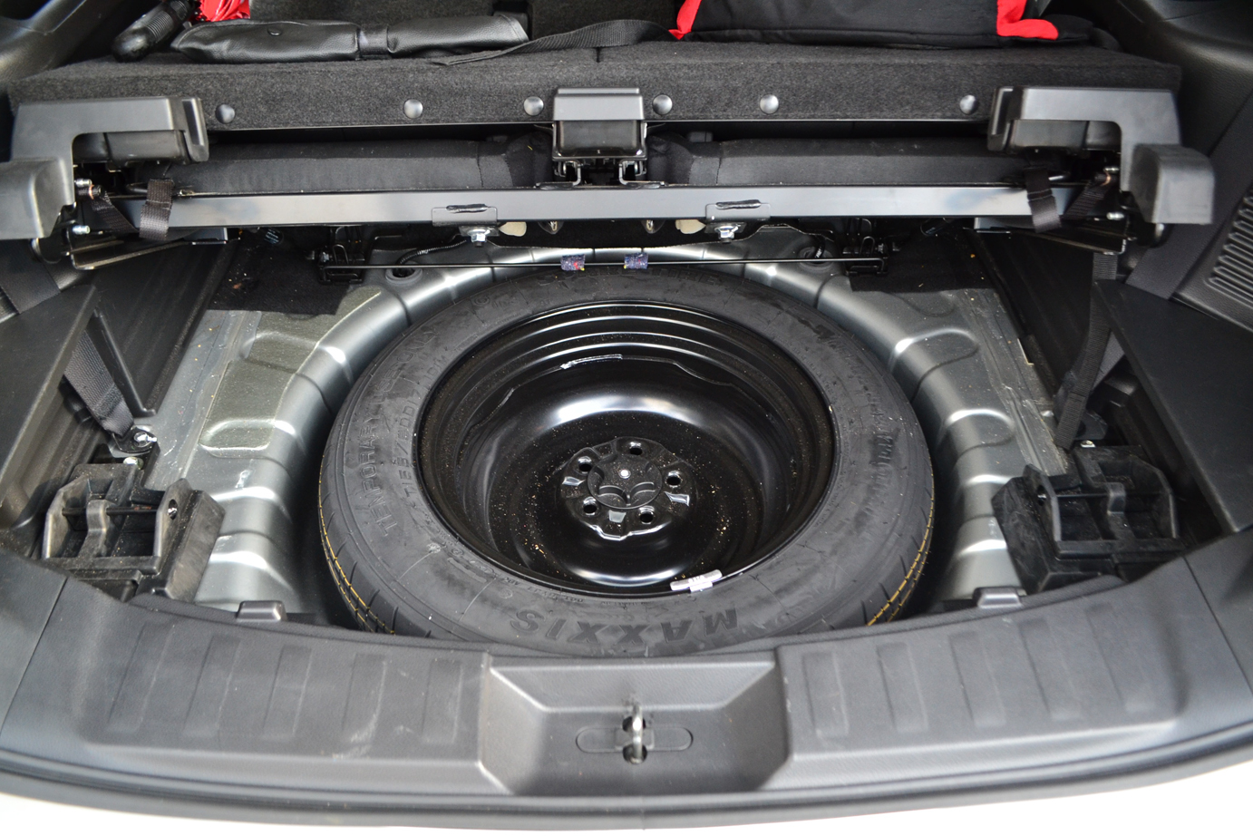 Hyunda Santa Fe vs Nissan Xtrail vs Kia Sorento