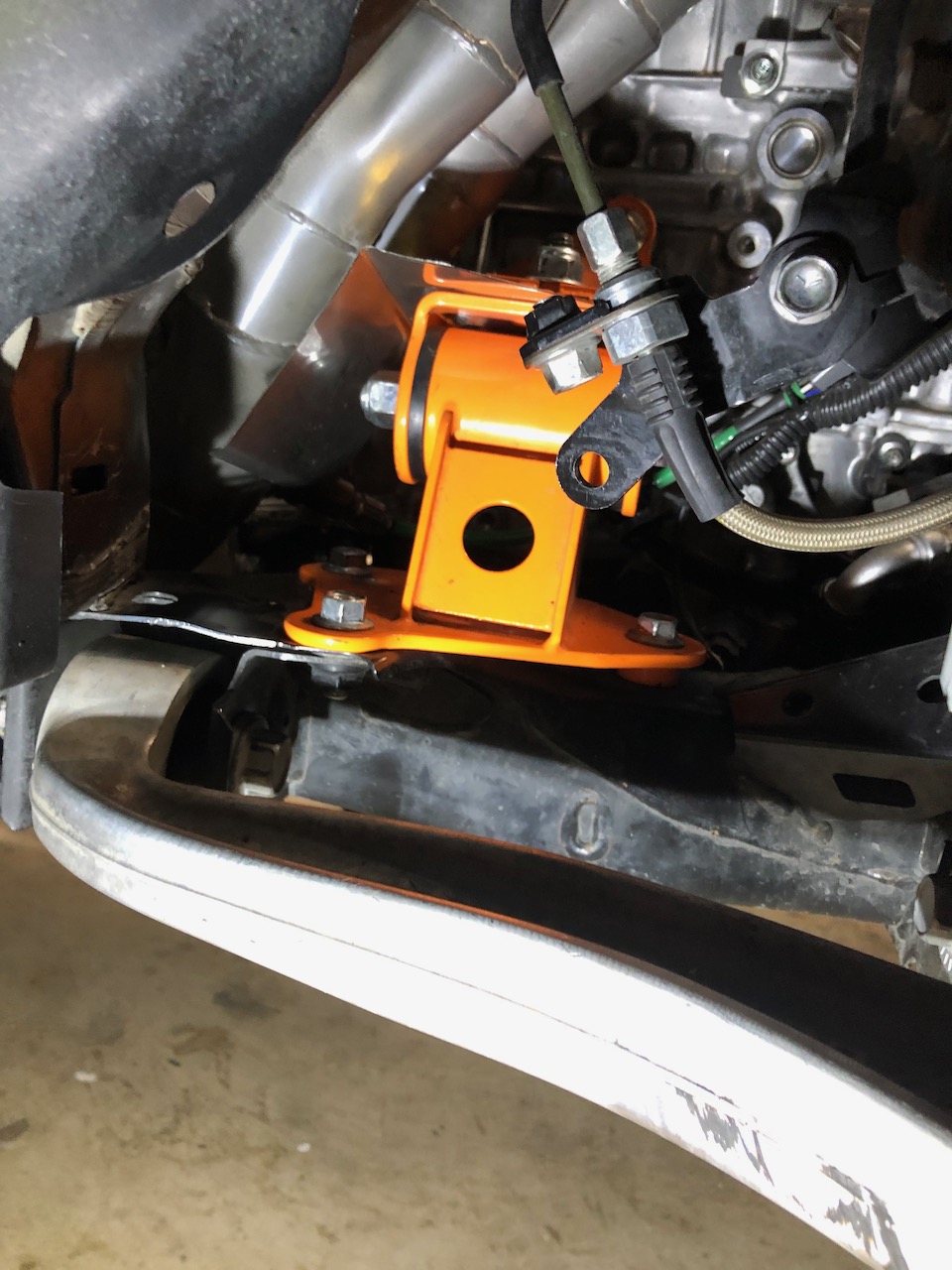 Installing AWR Racing Engine Mounts - Tracking a Mazda MX5 ND
