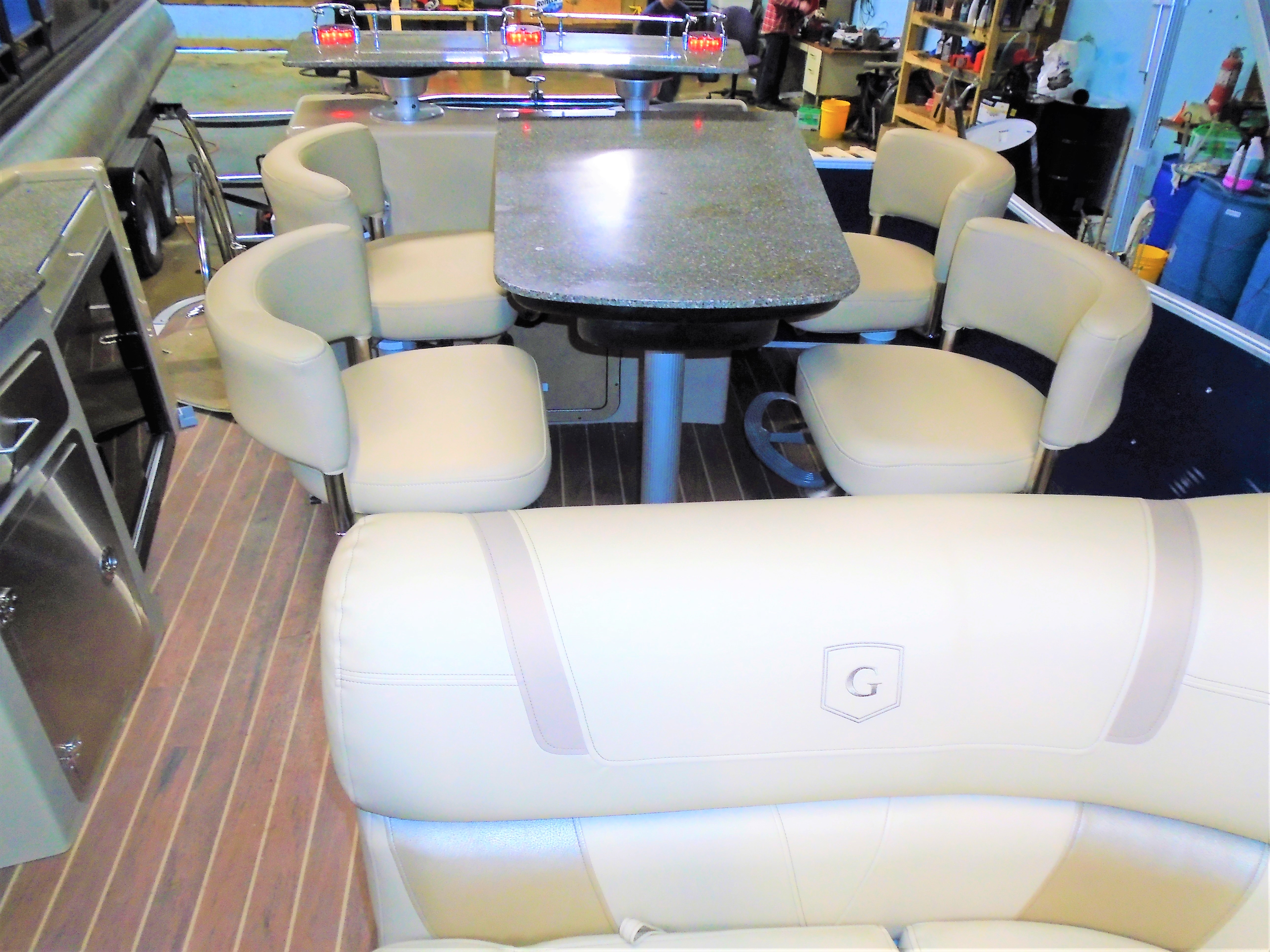 2018 Aqua Patio 259 Center Bar Deluxe Kent's Harbor, Inc.