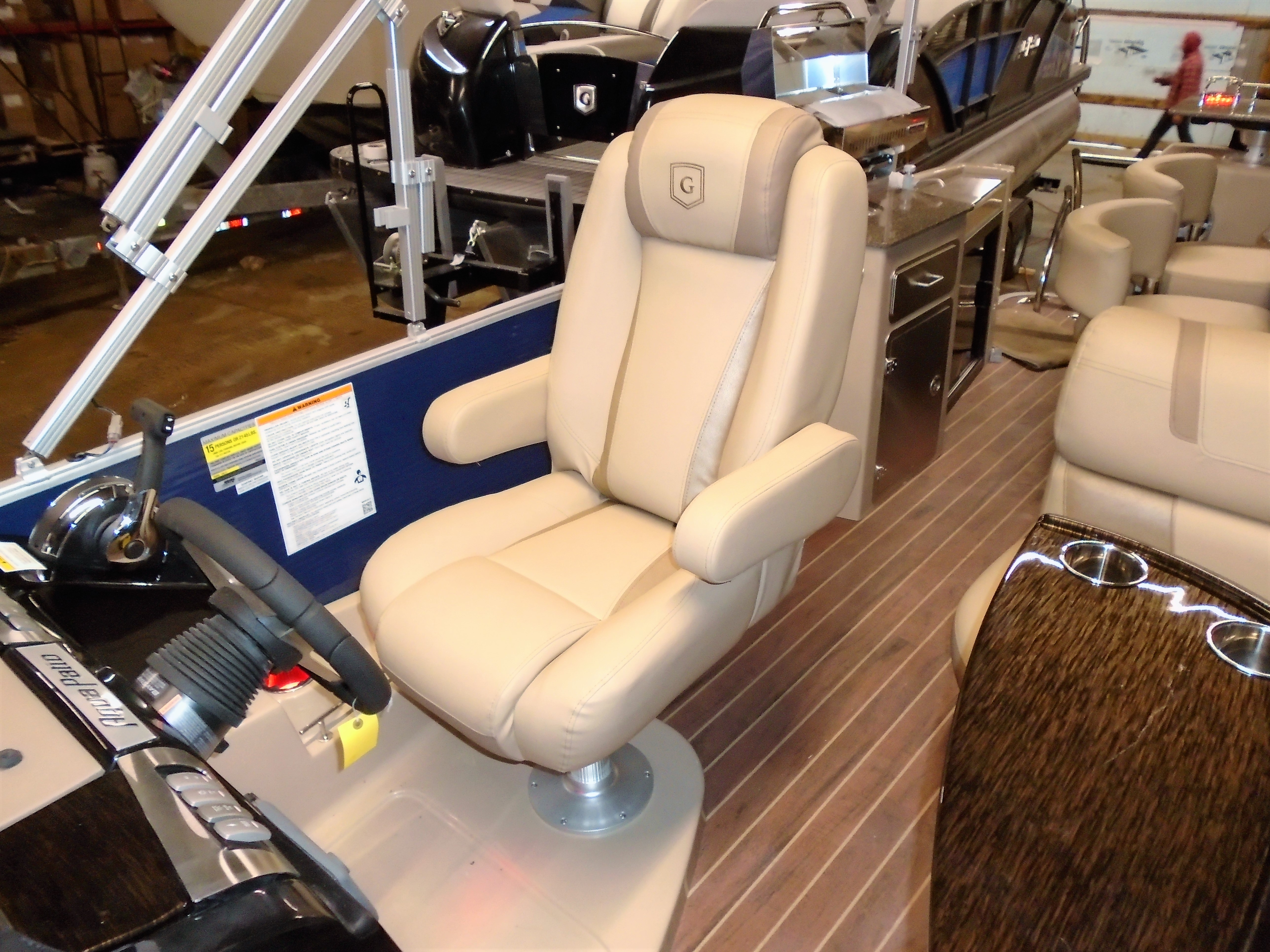 2018 Aqua Patio 259 Center Bar Deluxe Kent's Harbor, Inc.