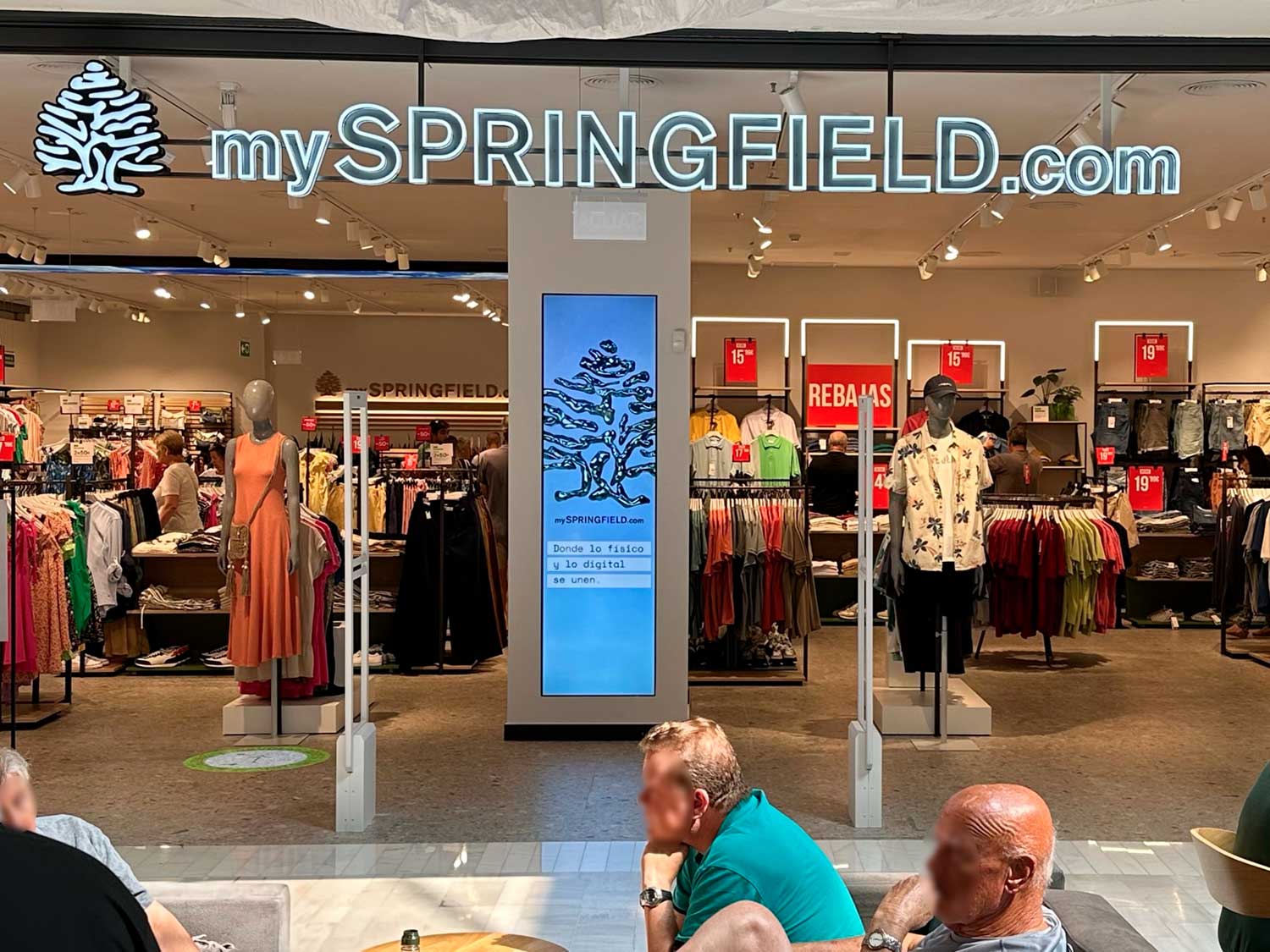 RFID interactive systems at Springfield stores
