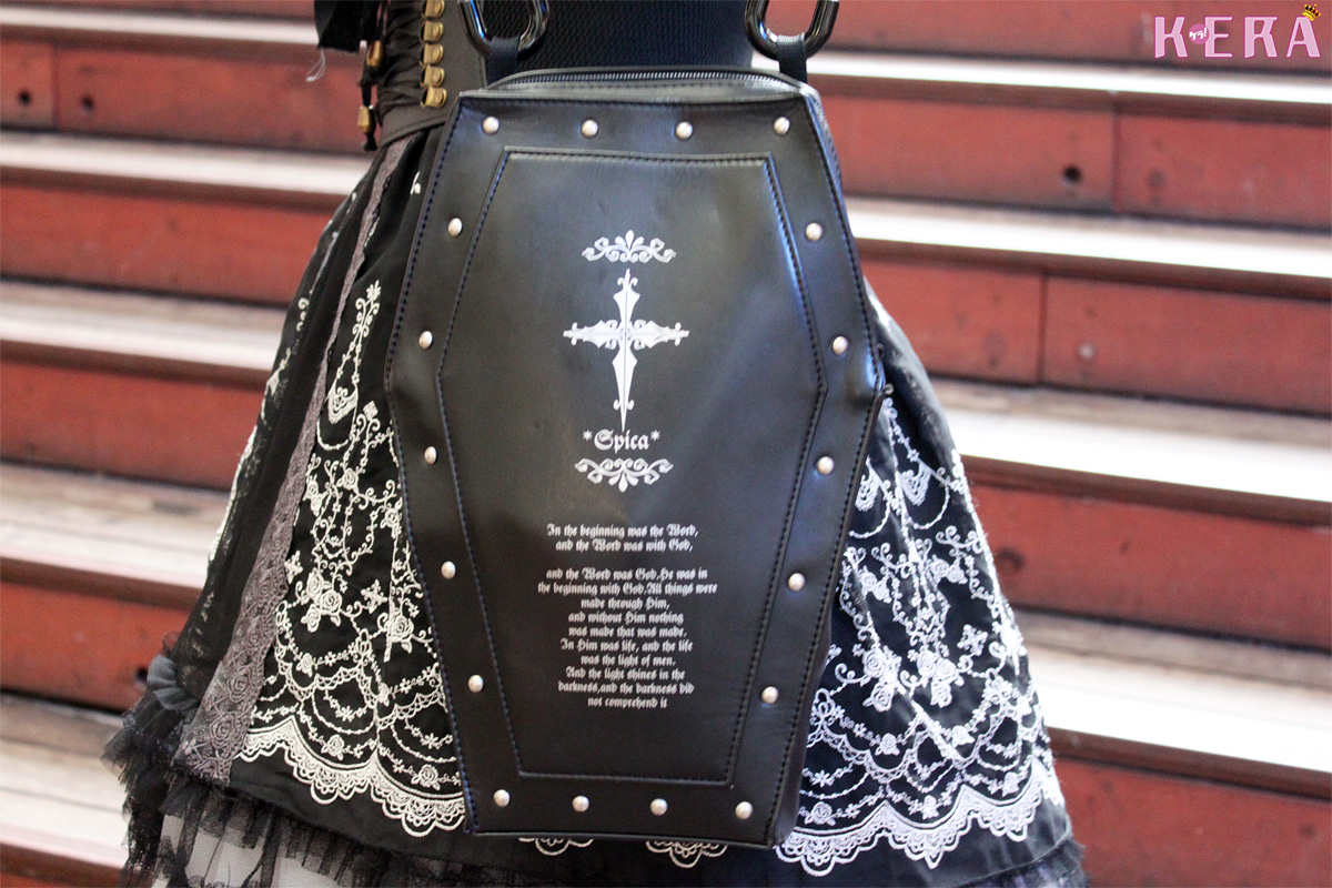 OSAKA STREET SNAP 371 ほぼaxes femmeだけでゴシック＆ロリータ風に KERA STYLE [ケラ！スタイル]