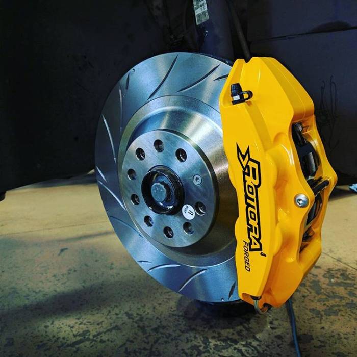 Rotora Complete 4 piston Brake System. (328mm Rotors) Mk5Mk7 VW & Audi A3