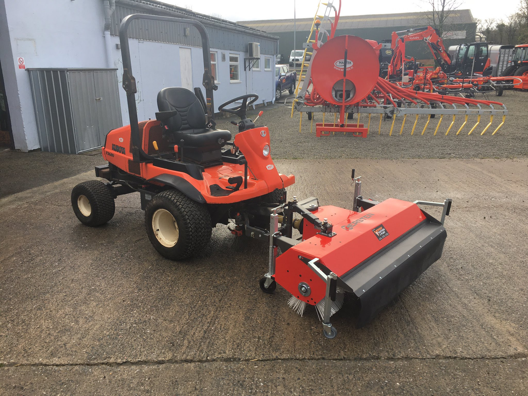 Attachments for kubota F Series