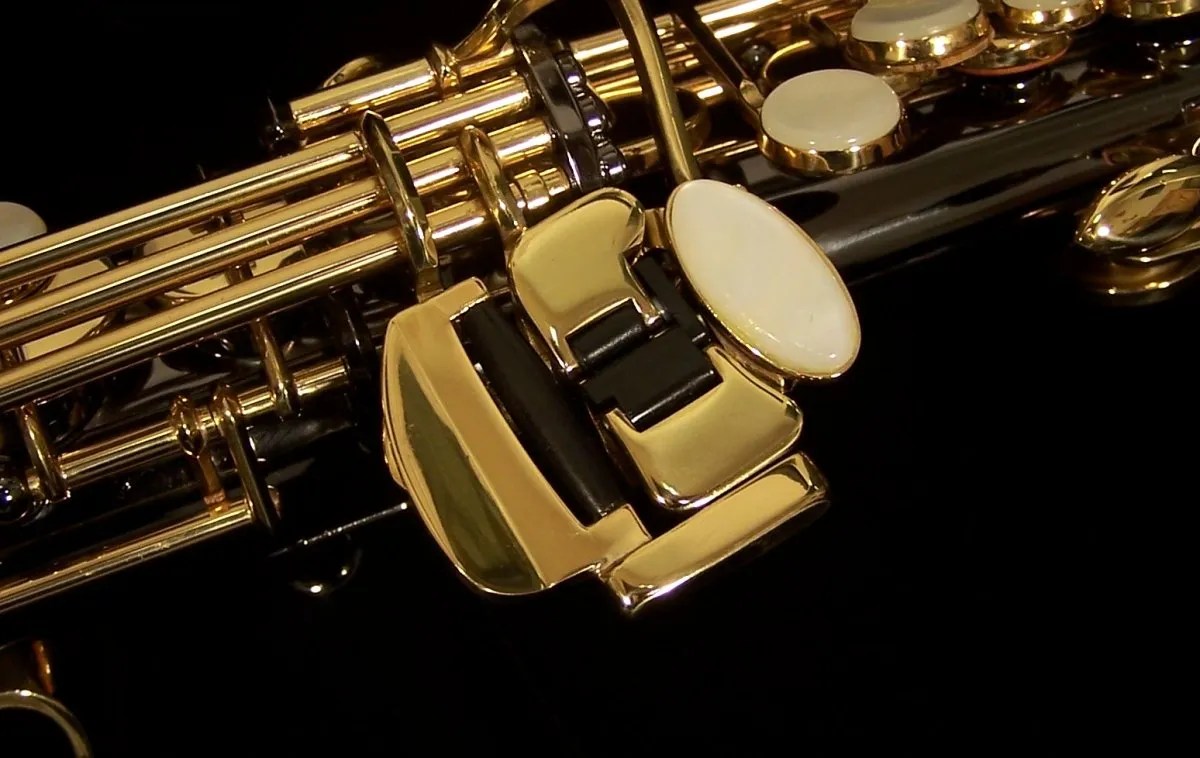 Antigua winds soprano saxophone buttonpsado