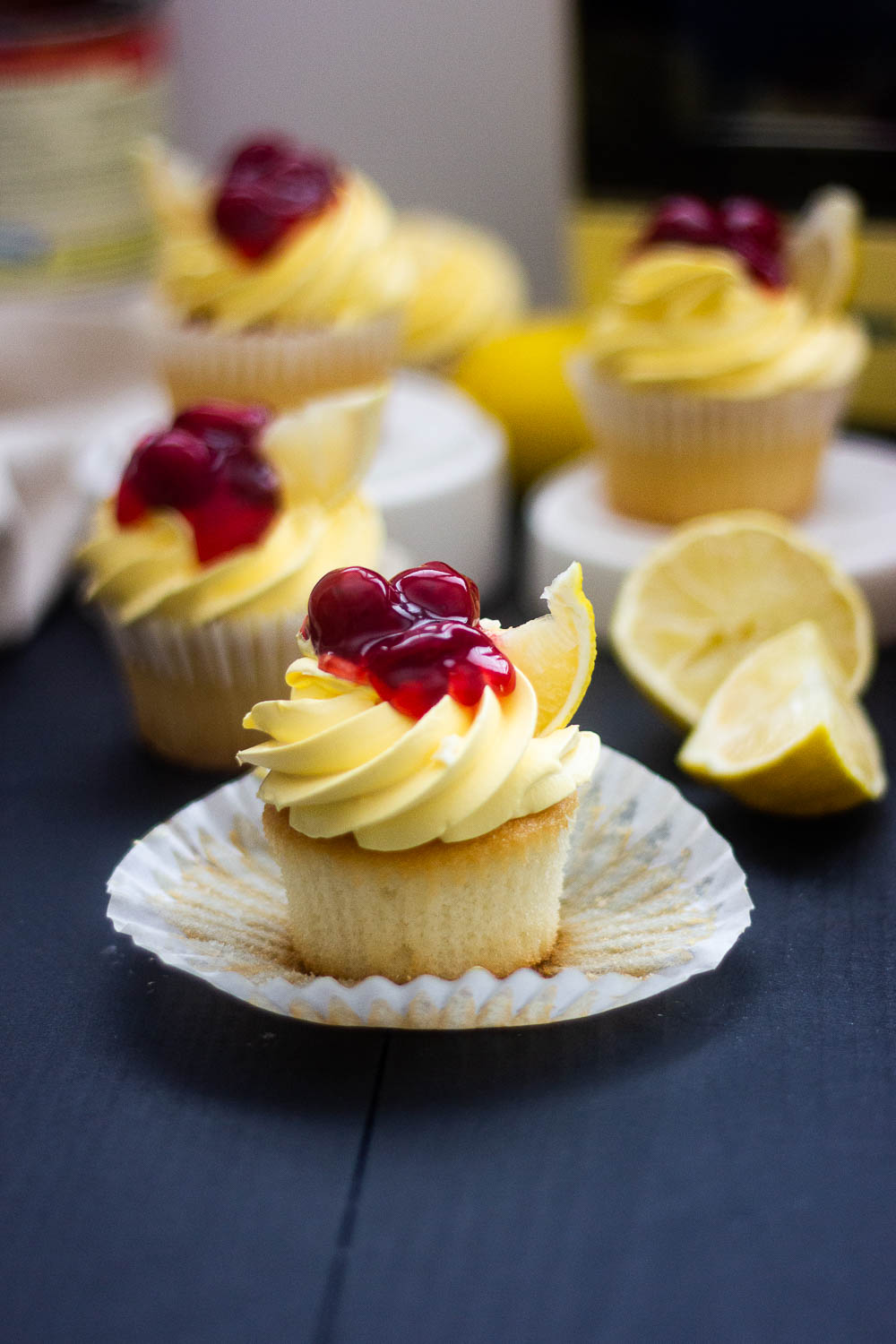 These lemon raspberry cupcakes are sunshine in cupcake form