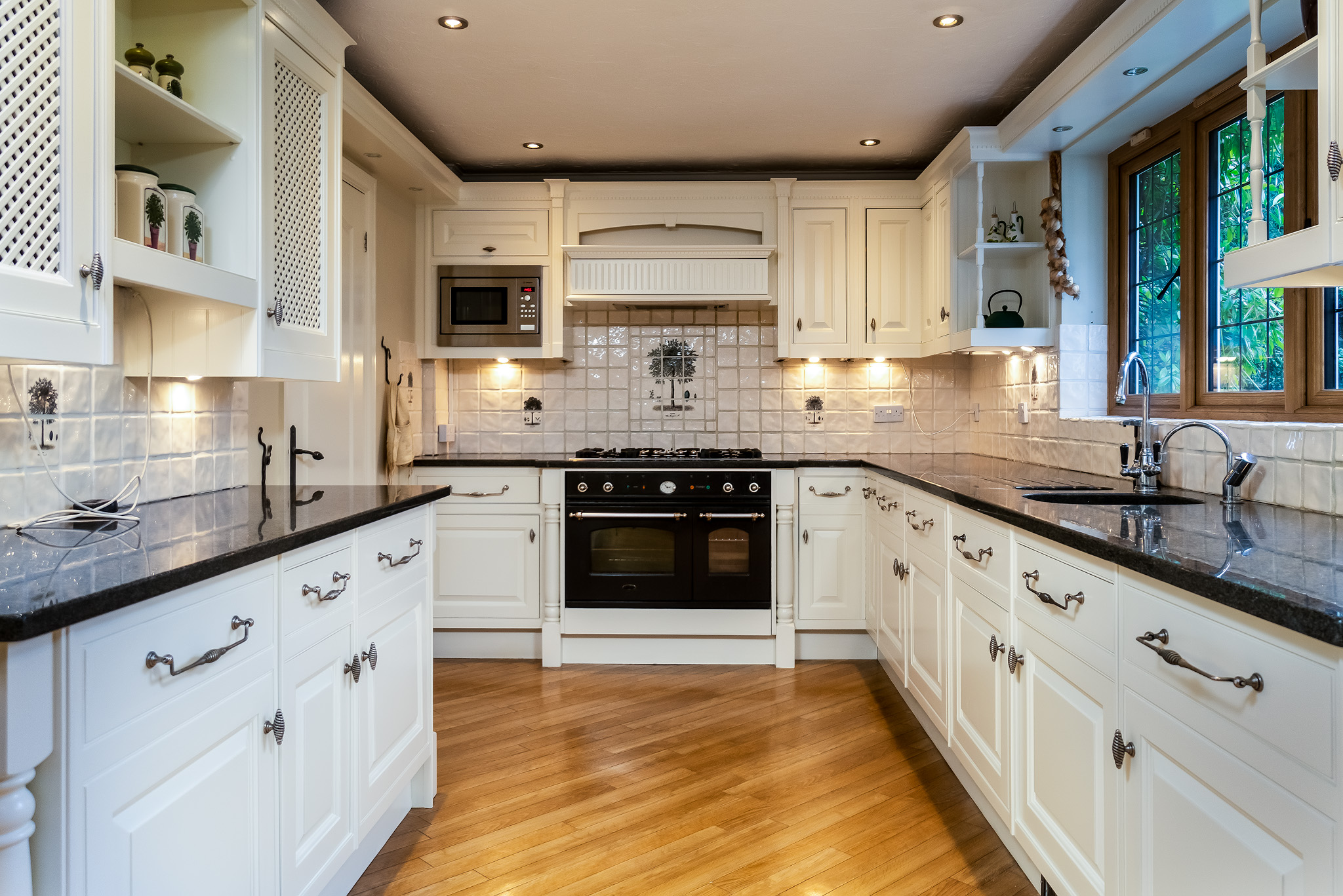 Kitchen painters Bracknell, Berkshire Kevin Mapstone
