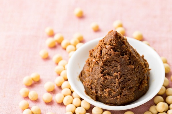 「白味噌」と「赤味噌」の違いとは？ これってどう違うの？