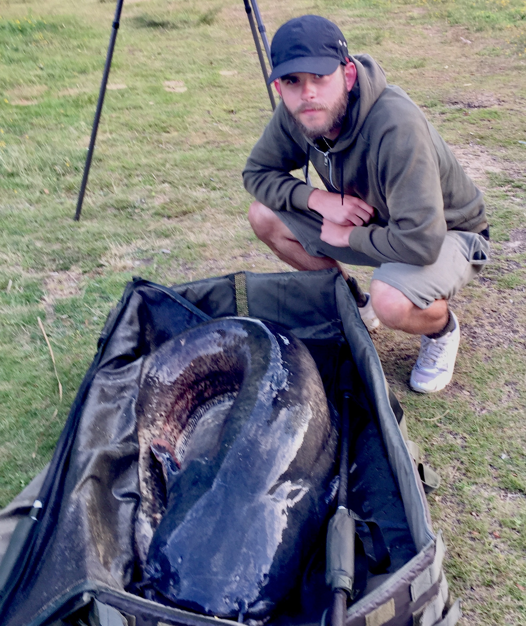 Lake record catfish slams the scales to 117 lb 11 oz!