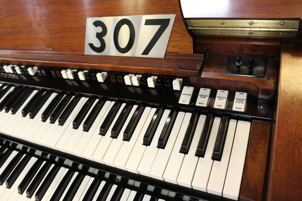 307 1957 Hammond B3 SOLD! Keyboard Exchange International