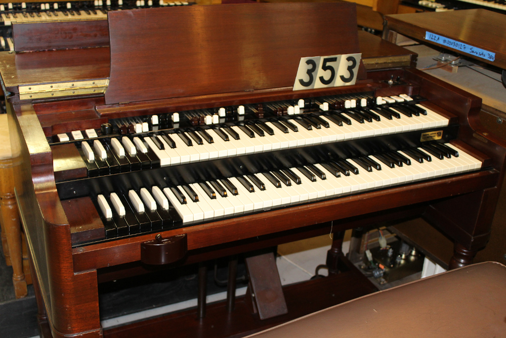 353 Vintage 1950s Hammond B3 SOLD