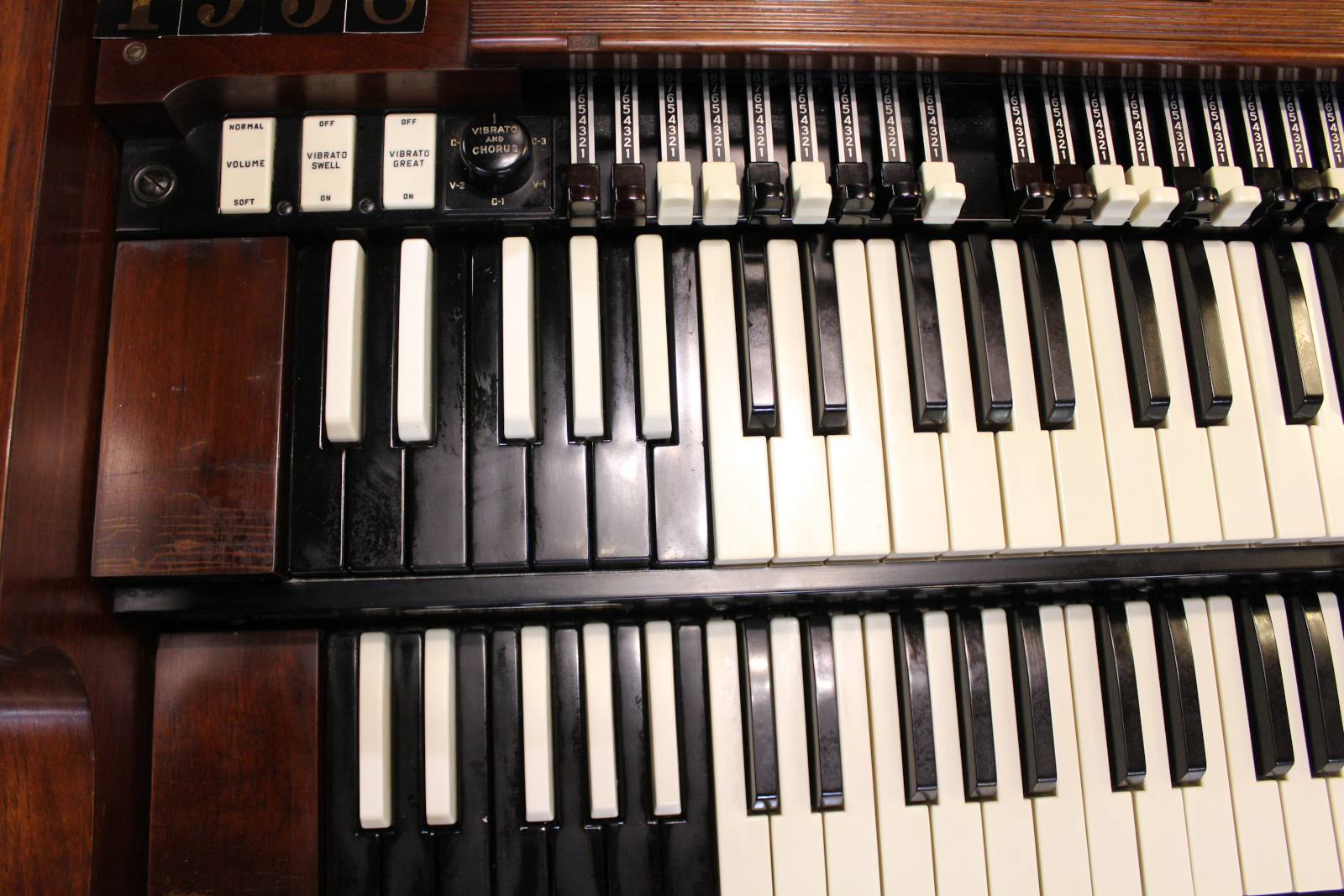 487 1958 Hammond B3 Organ SOLD! Keyboard Exchange International