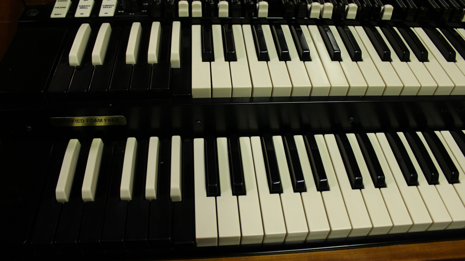 525 1964 Hammond B3 Organ SOLD! Keyboard Exchange International