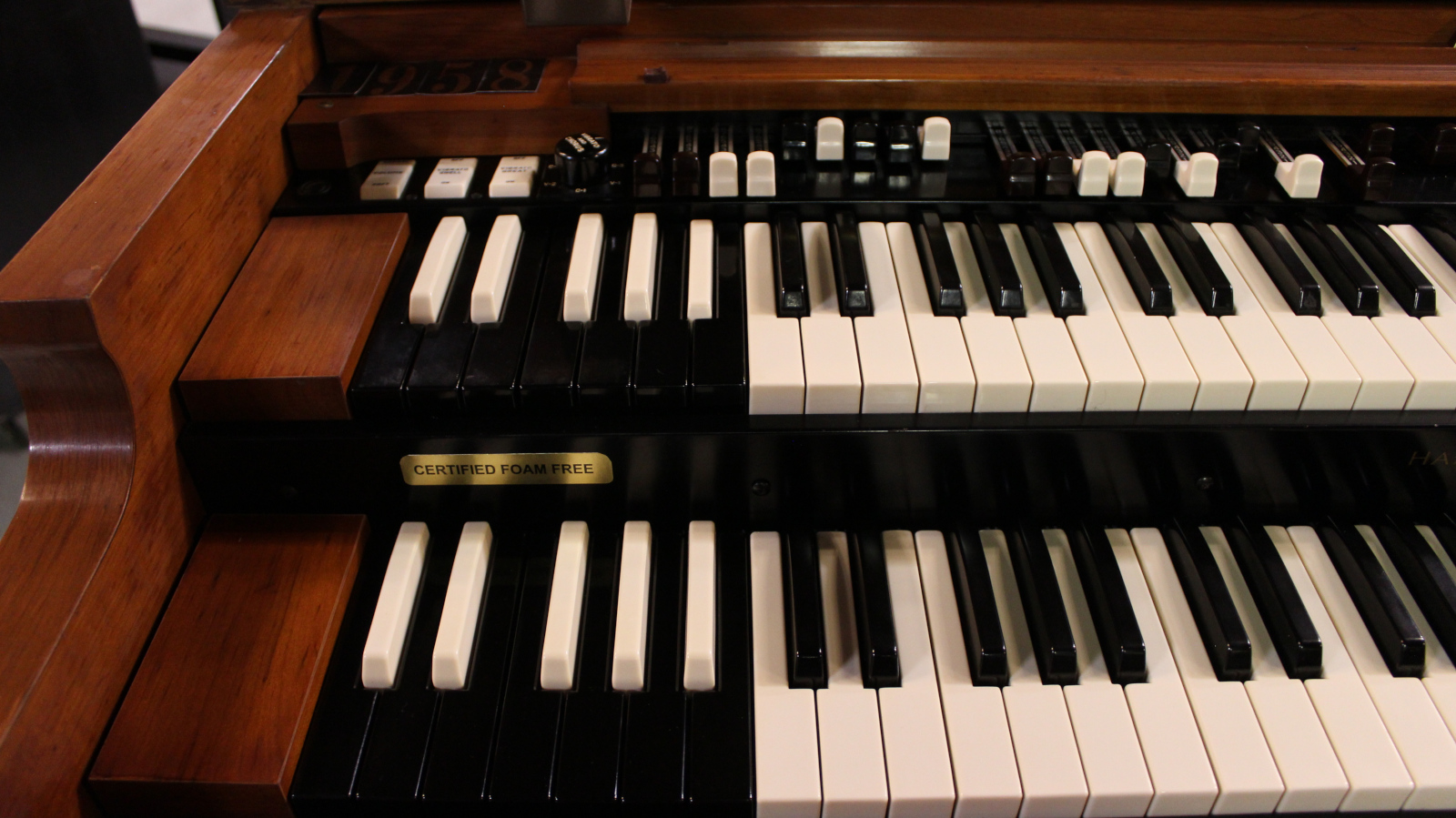 553 Hammond B3 Organ SOLD! Keyboard Exchange International