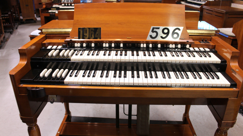 596 1964 Hammond B3 for sale! Keyboard Exchange International