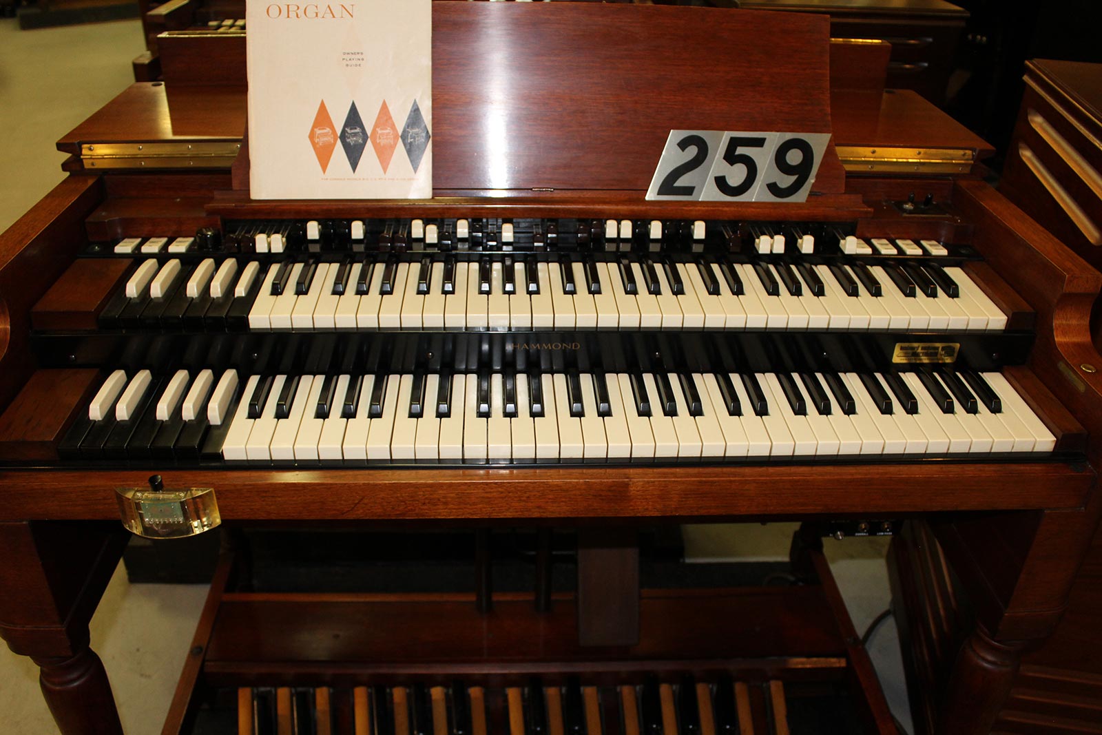 Keyboard Exchange International Vintage Hammond Organs and Leslie