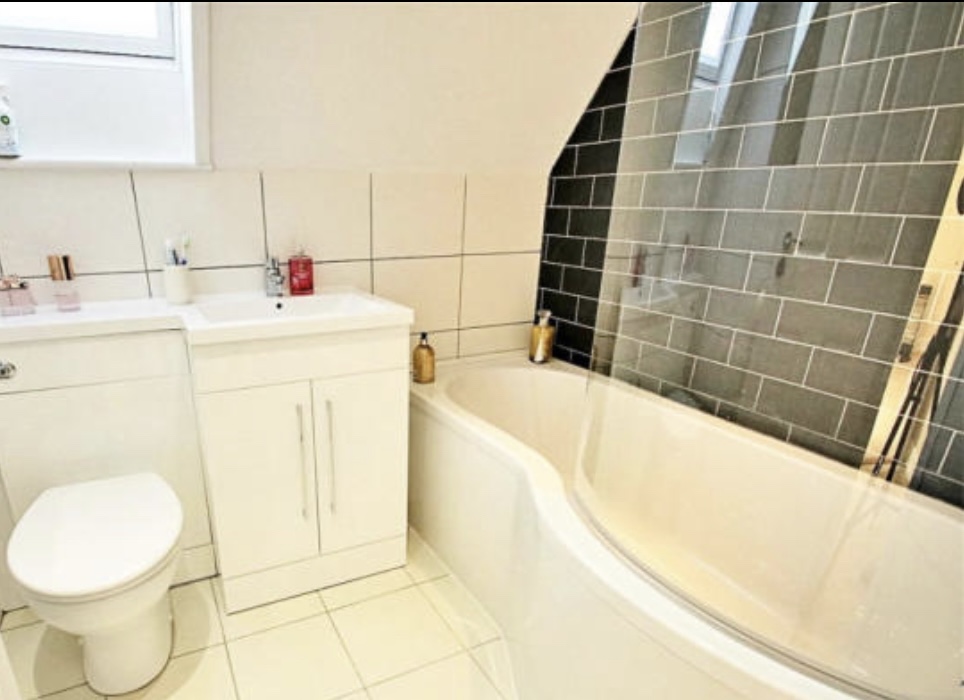 Kendall Road, Colchester, Essex KeyMann Residential & Commercial Lettings