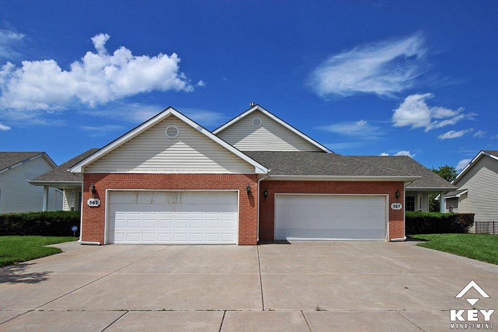 Bristol Pointe Townhomes » Key Management