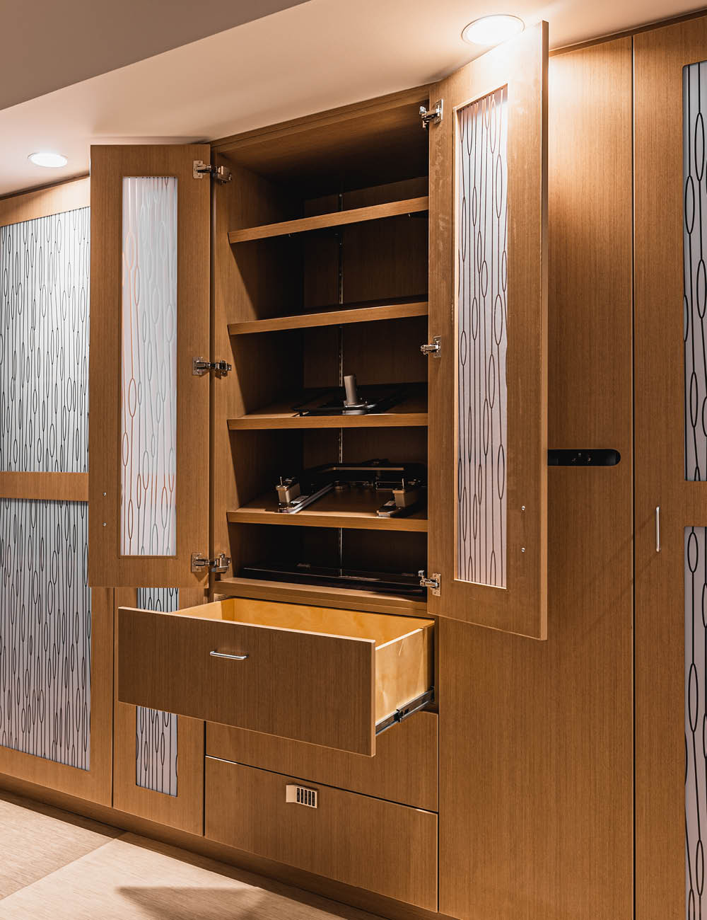 COMMERCIAL Keystone Millwork