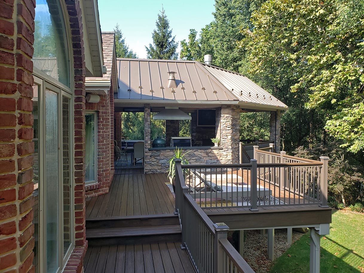 Custom Spiced Rum Trex Deck & Vintage Porch Lancaster, PA