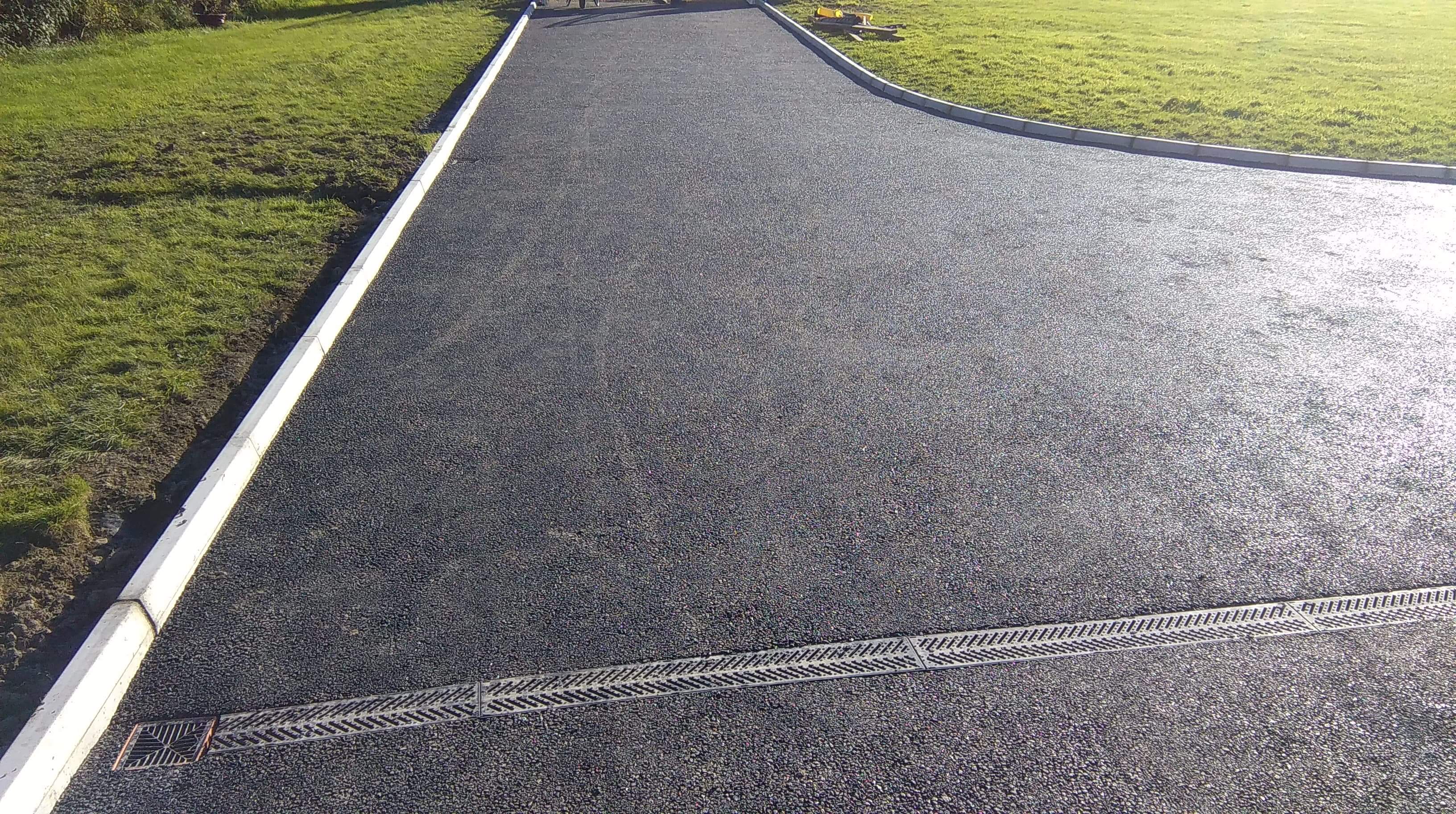 How To Paint On Tarmac at Linda Obanion blog