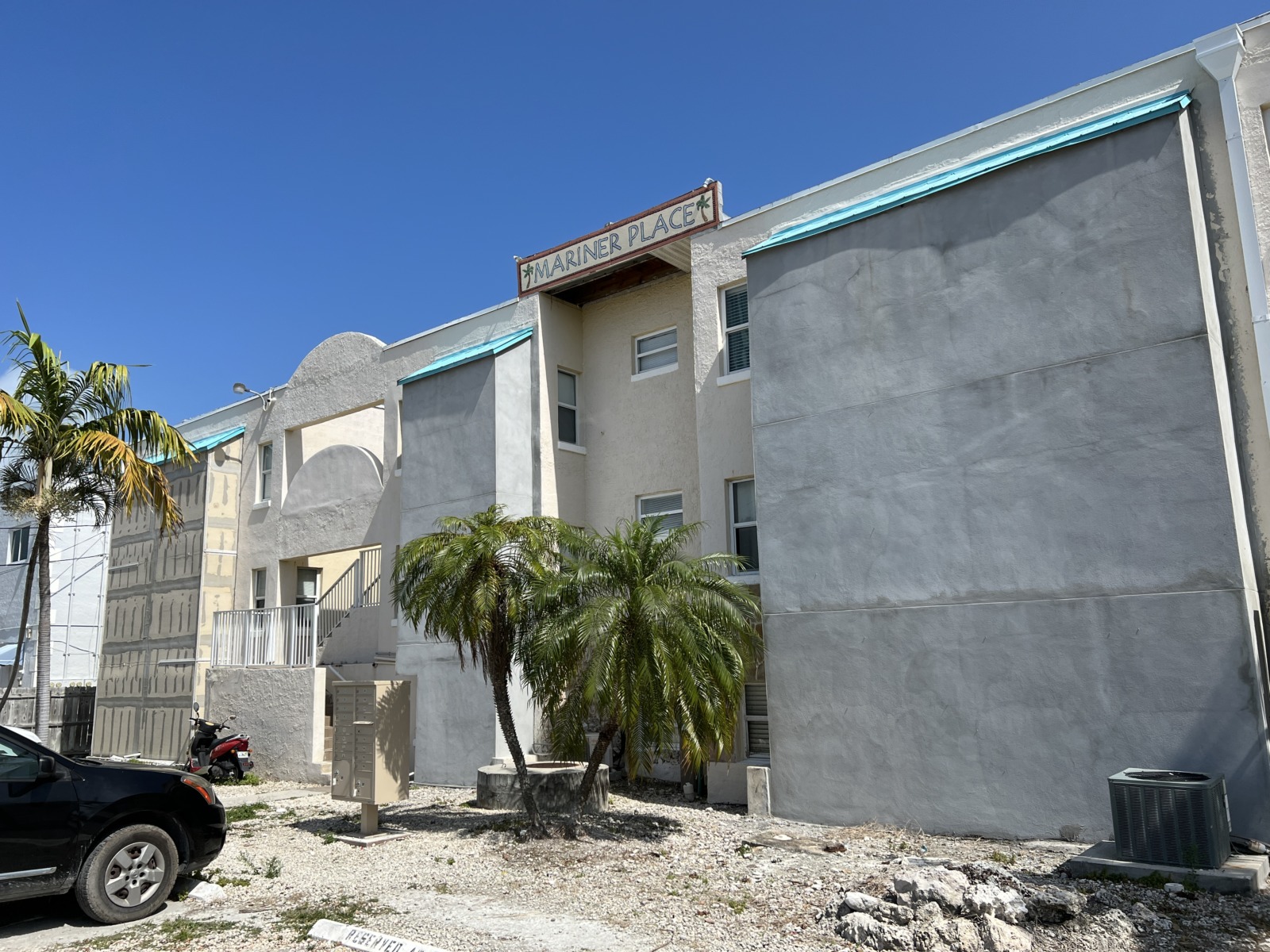 TENANTS ORDERED OUT AS COCO PLUM APARTMENTS DECLARED UNSAFE
